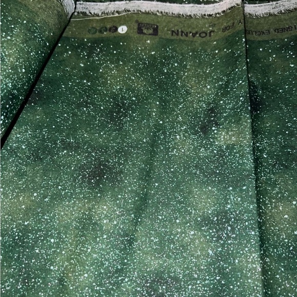 Joanne Fabric Green with Glitter Appearance 86” x 42” Crafts Sewing - Picture 3 of 6